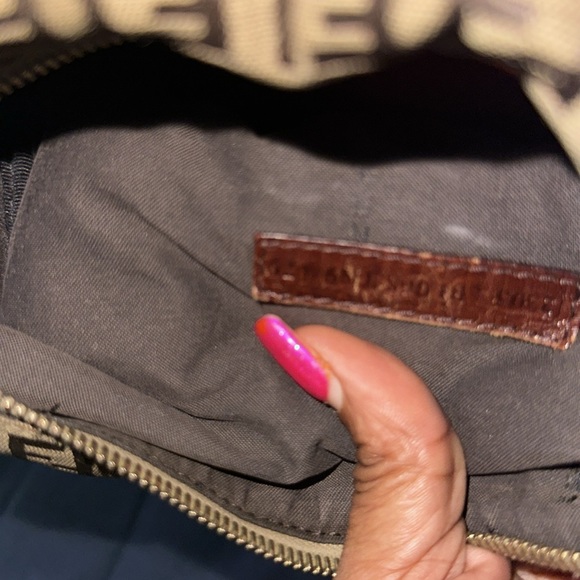 Vintage FENDI Boston Bag no callouts in excellent condition lock and keys - Picture 9 of 12